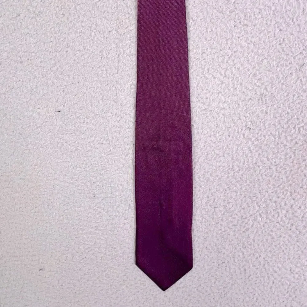 GUCCI MENS SILK TIE WINE COLOR